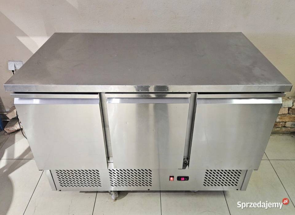 Stół chłodniczy ze stali nierdzewnej 3 drzwiowy Góra