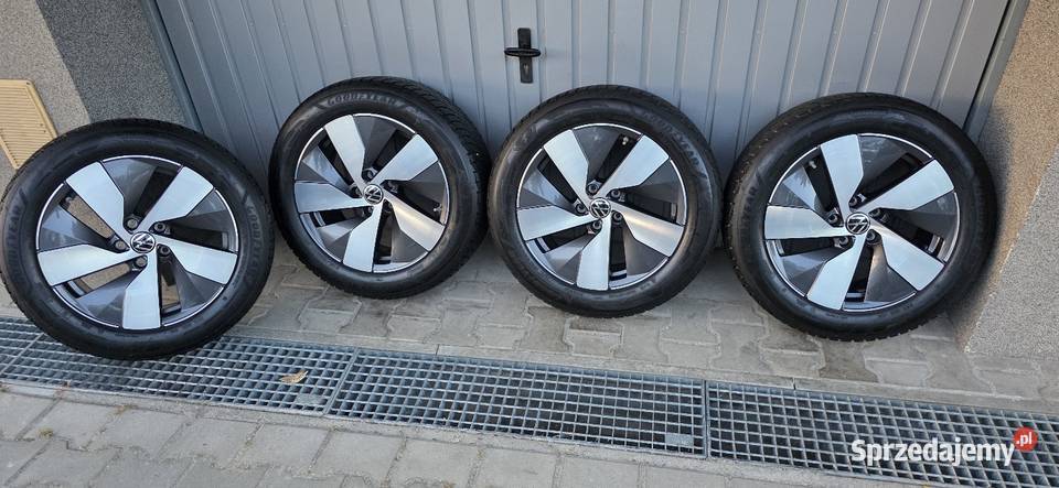 Oryginalne Koła Vw Passat Vw Golf R17Opony 2024 dolnośląskie Jelcz-Laskowice sprzedam