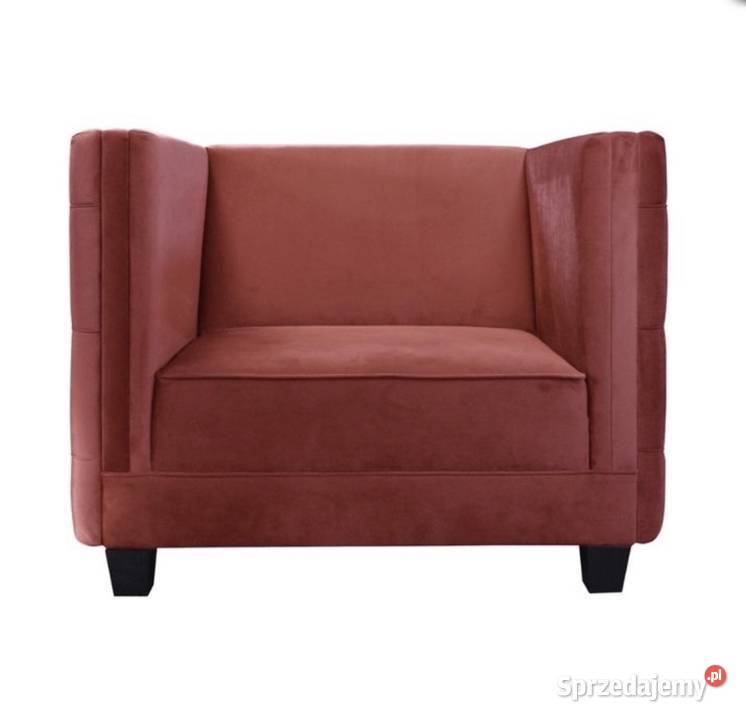 Piękny fotel  pikowany velvet