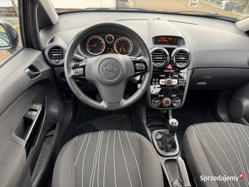 Opel Corsa D 2010 12 Benzyna Rok produkcji 2010 Drezdenko