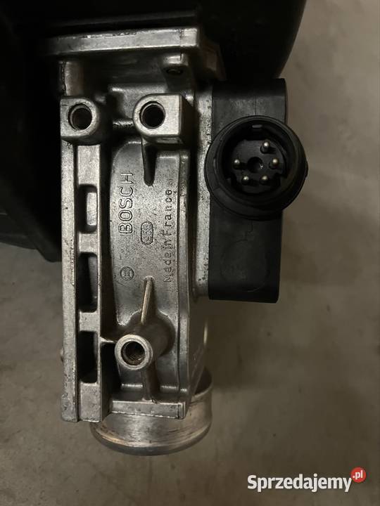 Puszka powietrza przepływka m43b16 e36 16 Rok produkcji 1995 Poznań