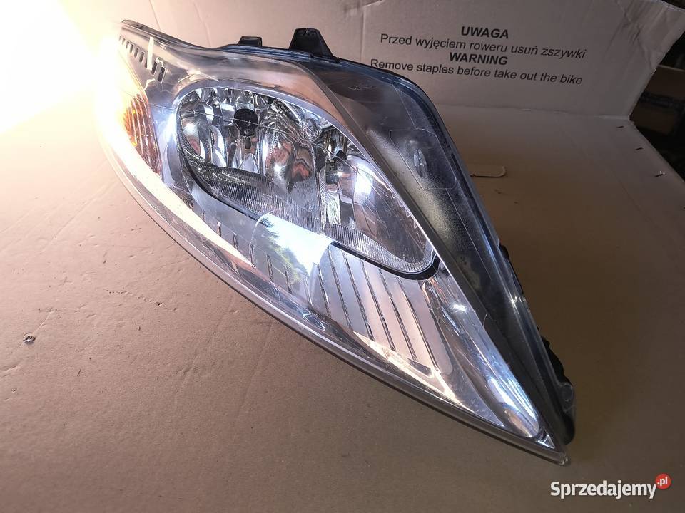 Ford Mondeo mk4 lift 1014 Reflektor prawy kpl Domasław