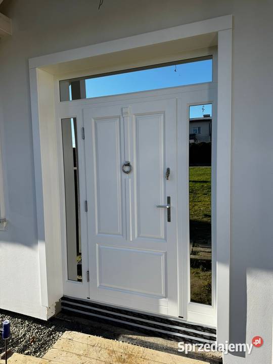 Drzwi Classic 4 jednoskrzydłowe z naświetlami Budowa Raba Niżna sprzedam