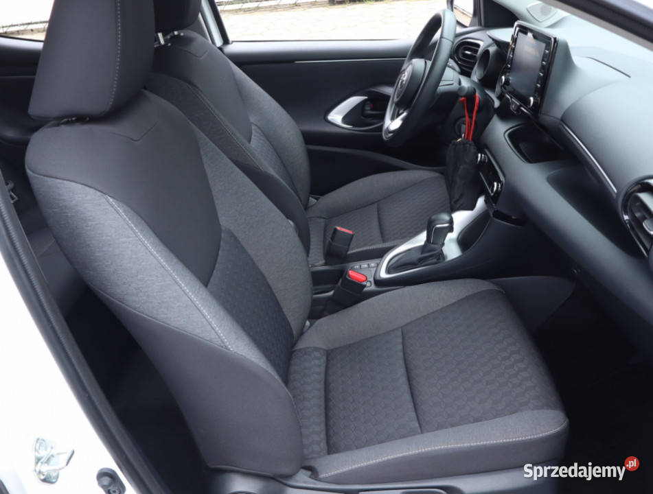 Toyota Yaris 15 VVTi Hybrid automatyczna łódzkie Łódź