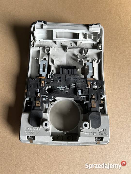 Lampka kabiny Audi a4 b6 b7 8E0947135A osobowe kujawsko-pomorskie