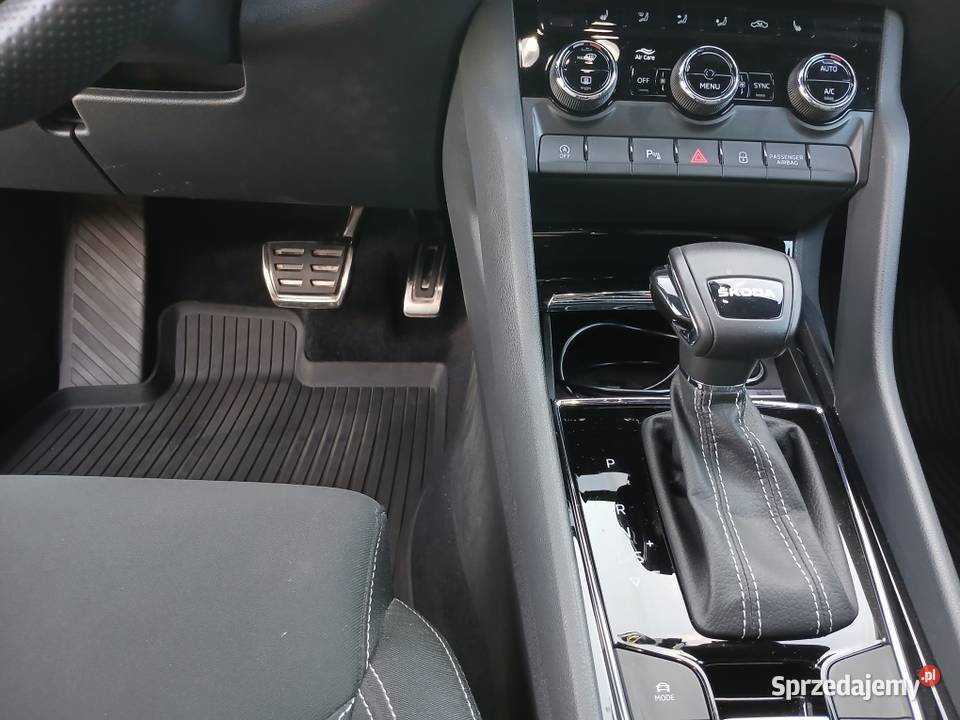 KODA KAROQ SPORTLINE 15 TSI 150 na gwarancji do Karoq Samochody osobowe