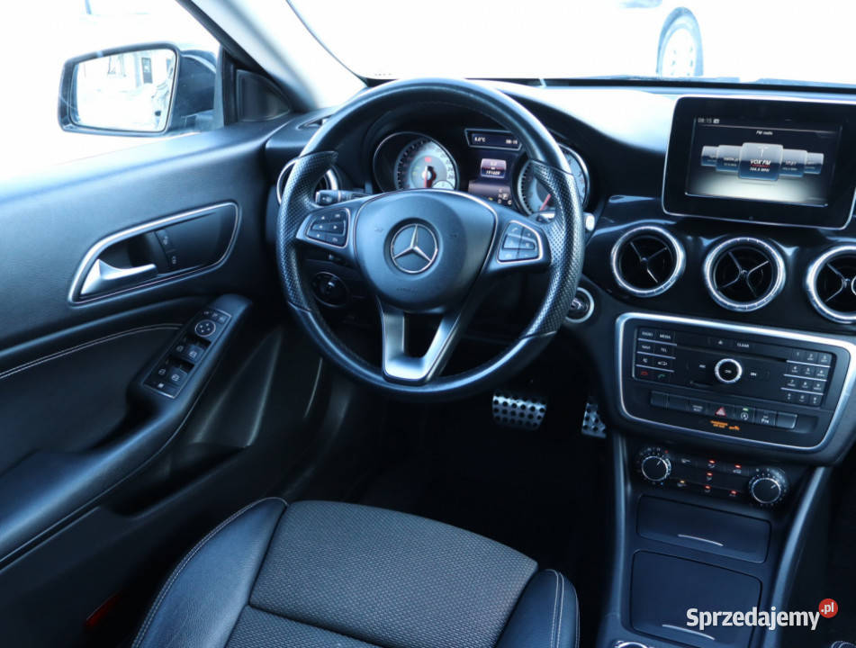 Mercedes CLA 200 łopatki zmiany biegów Motoryzacja sprzedam