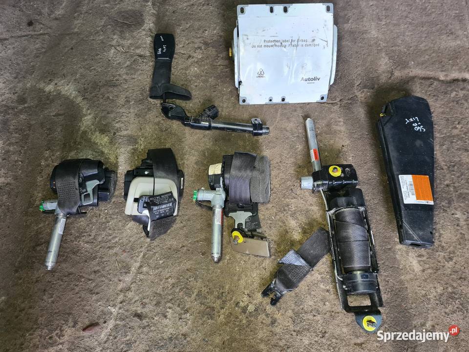 Volvo V50 S40 Komplet pasów bezpieczeństwa Strzyżówka