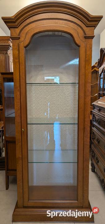 Włoska witrynaserwantka orzechsklep Dąbrowa Antyki, Sztuka, Kolekcje Dąbrowa Górnicza sprzedam