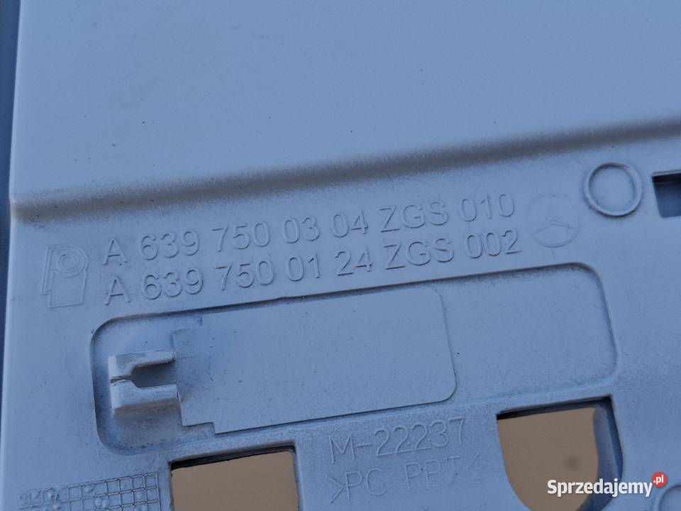 MERCEDES VITO W639 KLAPKA POKRYWA WLEWU PALIWA Bieleń sprzedam