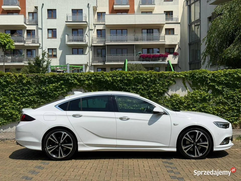 Opel Insignia Grand Sport stan 4x4 serwisowana Rok produkcji 2018 Tarnowskie Góry
