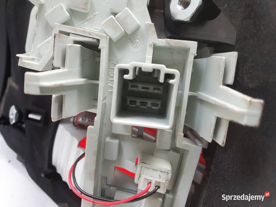 Volvo S60 II LIFT 1318r TYLNIA TYLNA LAMPA LEWA Lampy tylne lubelskie Rudka