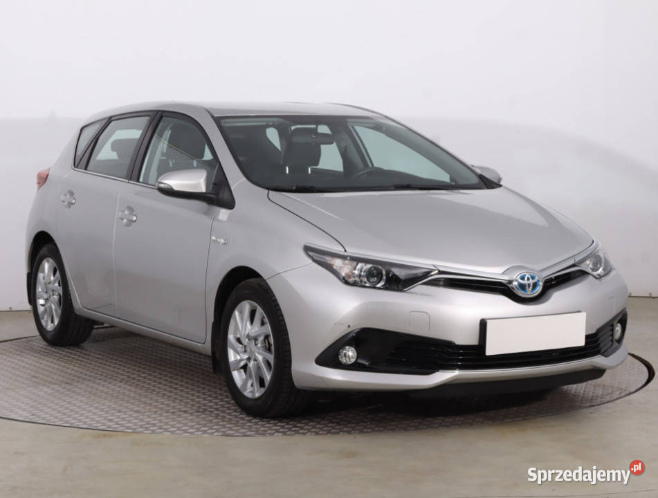 Toyota Auris Hybrid 1798cm3 Piaseczno