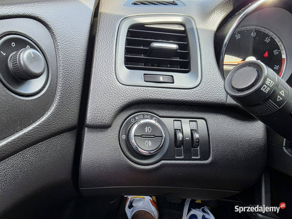 Opel Insignia 18 Benzyna 140 Nawigacja Bluetooth czujnik zmierzchu Słupsk