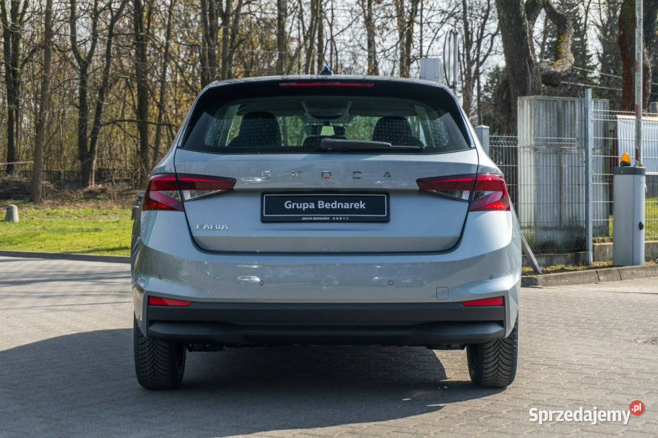 koda Fabia Essence 10 MPI 80 Dostępny ręki IV Łódź