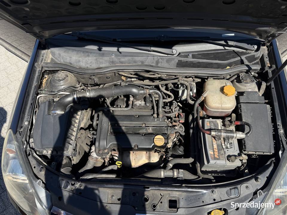Opel Astra GTC 14 benzyna 2008r