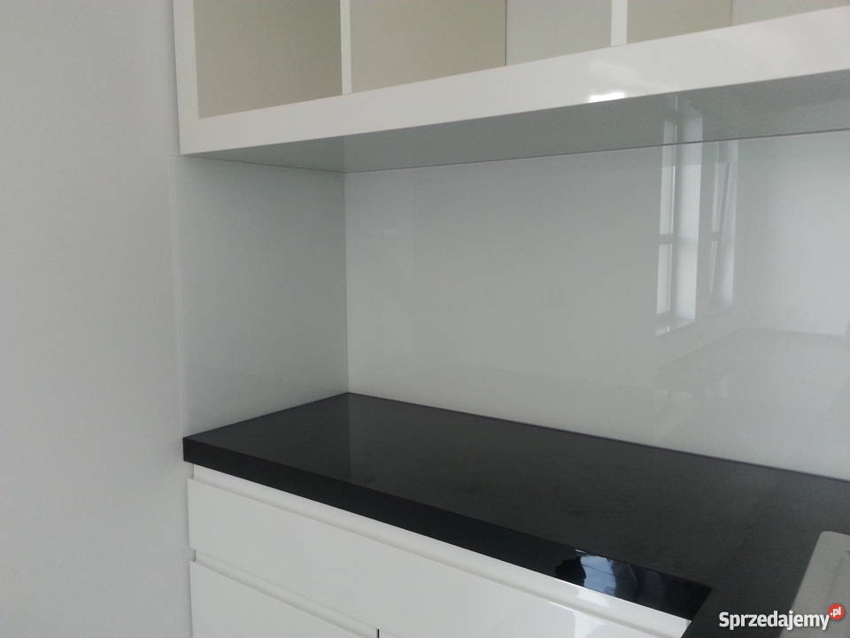 PANELE SZKLANE Z LACOBEL JEDNOKOLOROWE DO KUCHNI Wolsztyn