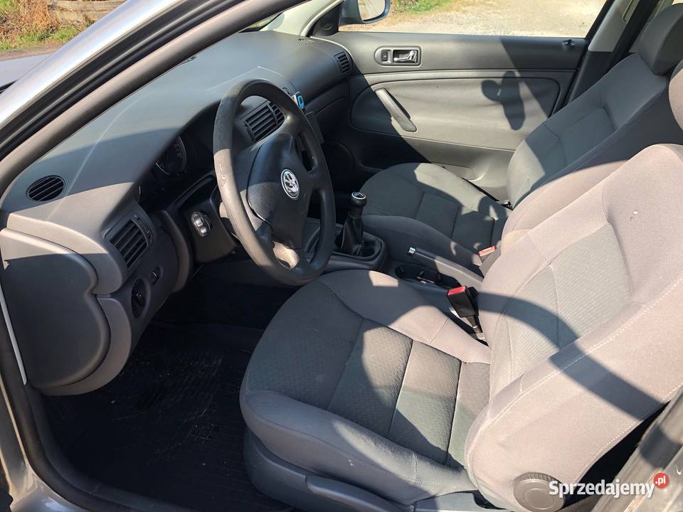 Sprzedam VW Passata B5 silnik 16 102 bez gazu nieuszkodzony Oleśnica