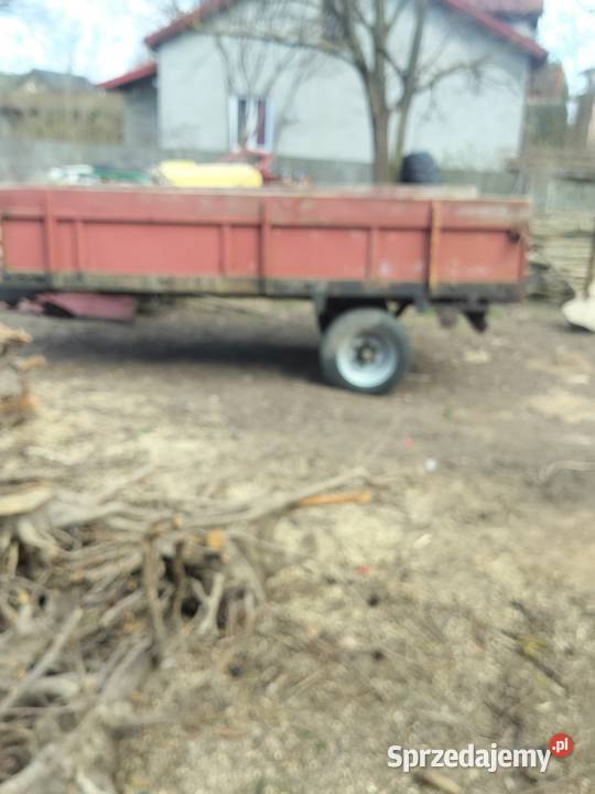 Rozrzutnik nieuszkodzony Maszyny rolnicze Miłochniewice sprzedam