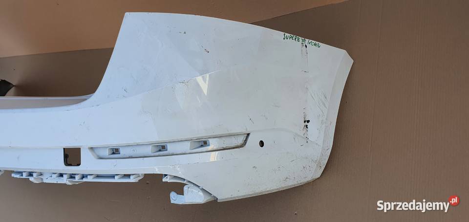 SKODA SUPERB III 3 KOMBI ZDERZAK TYŁ TYLNY Trzciel