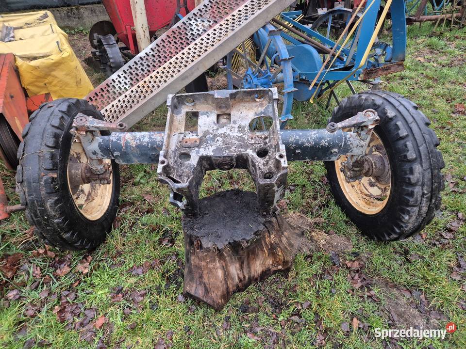 Przednia oś Ursus C330 kołyska koła zaczep Bucze