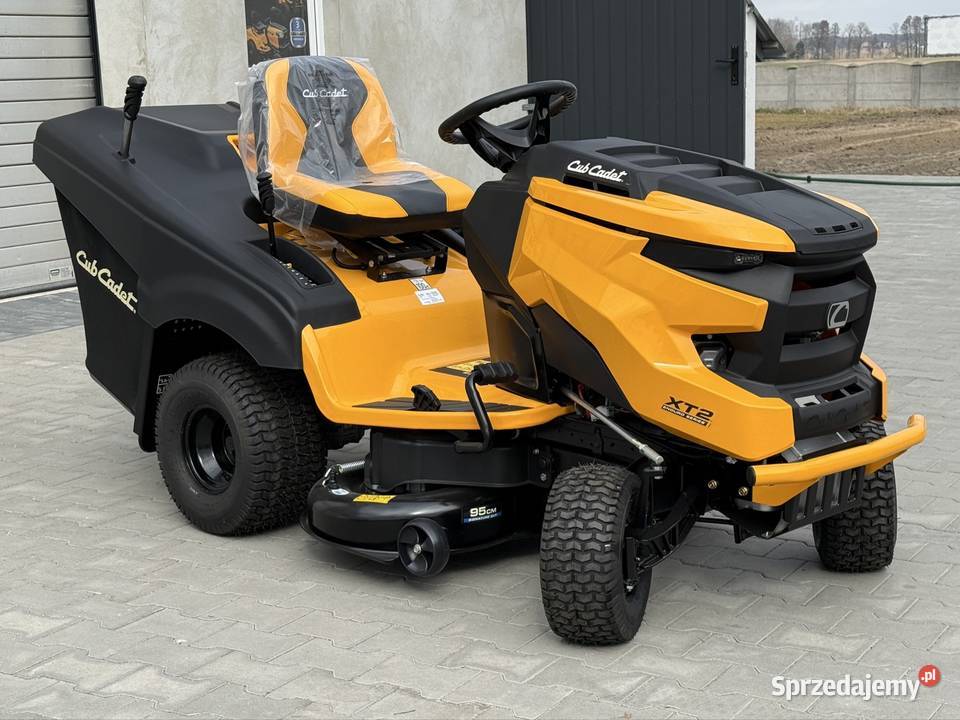 Cub Cadet XT2 PR95 V2 Kawasaki 18 traktorek Dymki