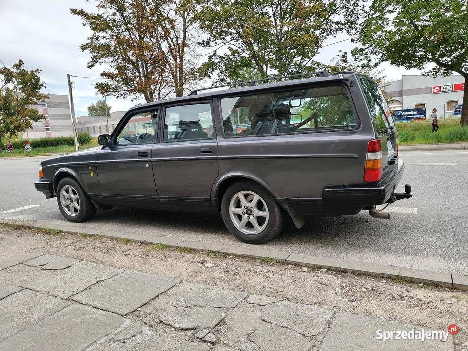 Volvo 240 nieuszkodzony
