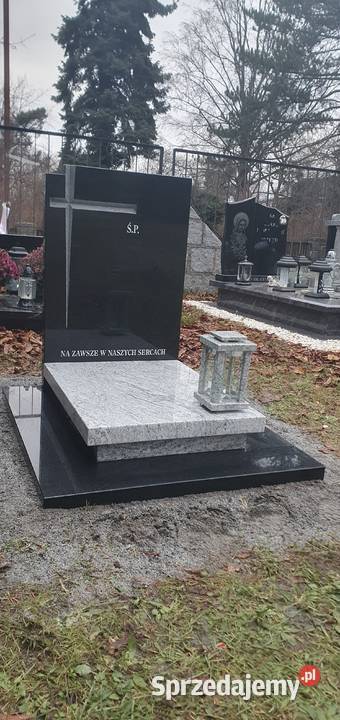 Nagrobek urnowy wiscount whiteszwed z lampionem