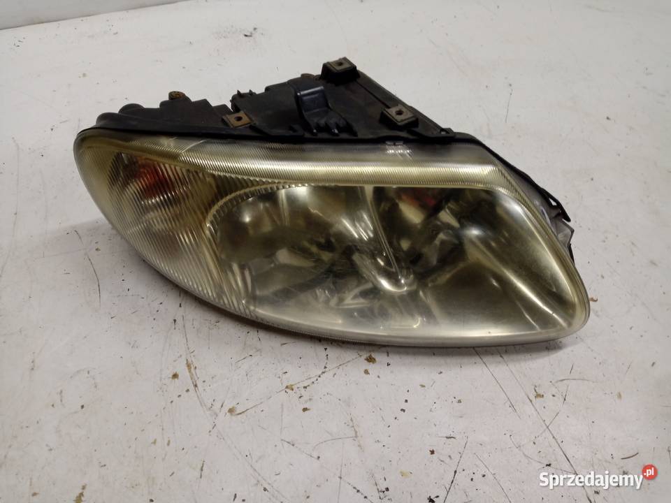 CHRYSLER VOYAGER lampa reflektor prawy przód