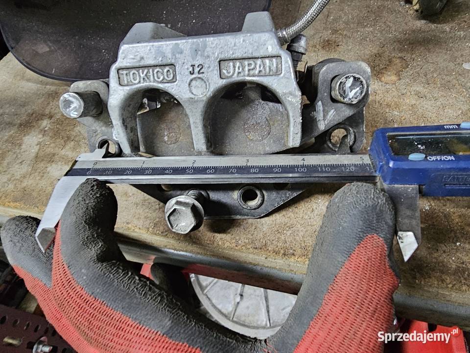 Suzuki DR 800s big zacisk hamulcowy przód