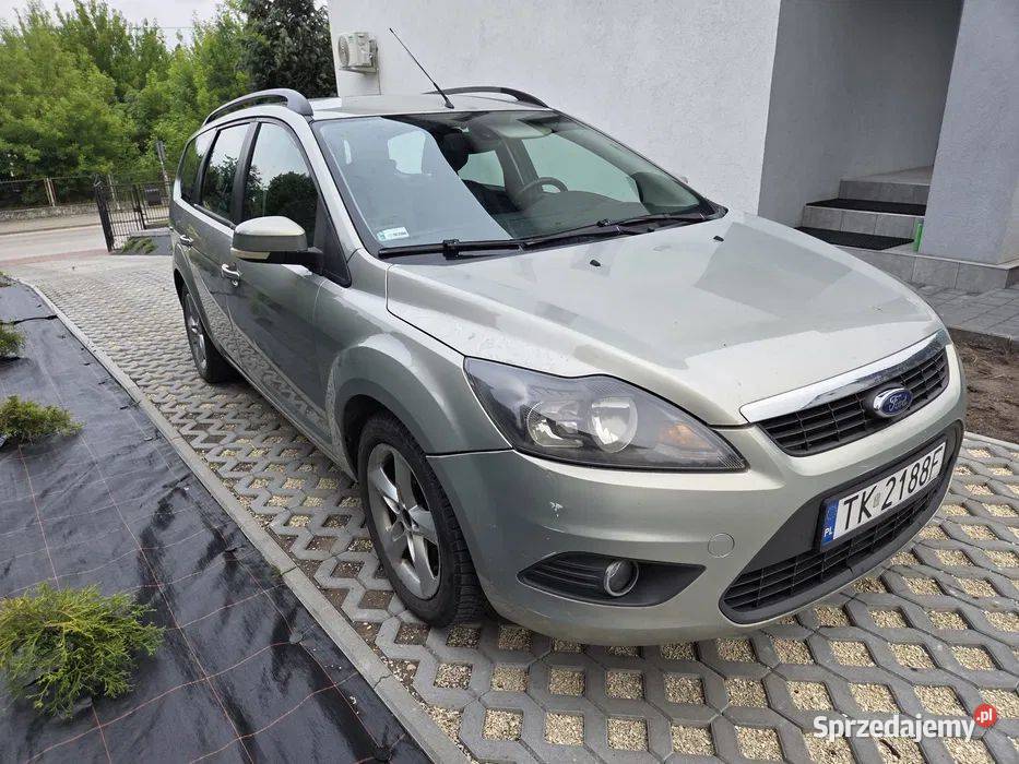 Ford Focus Lift 16 115 benzyna 2009r Climatronic 1596cm3 Działoszyce