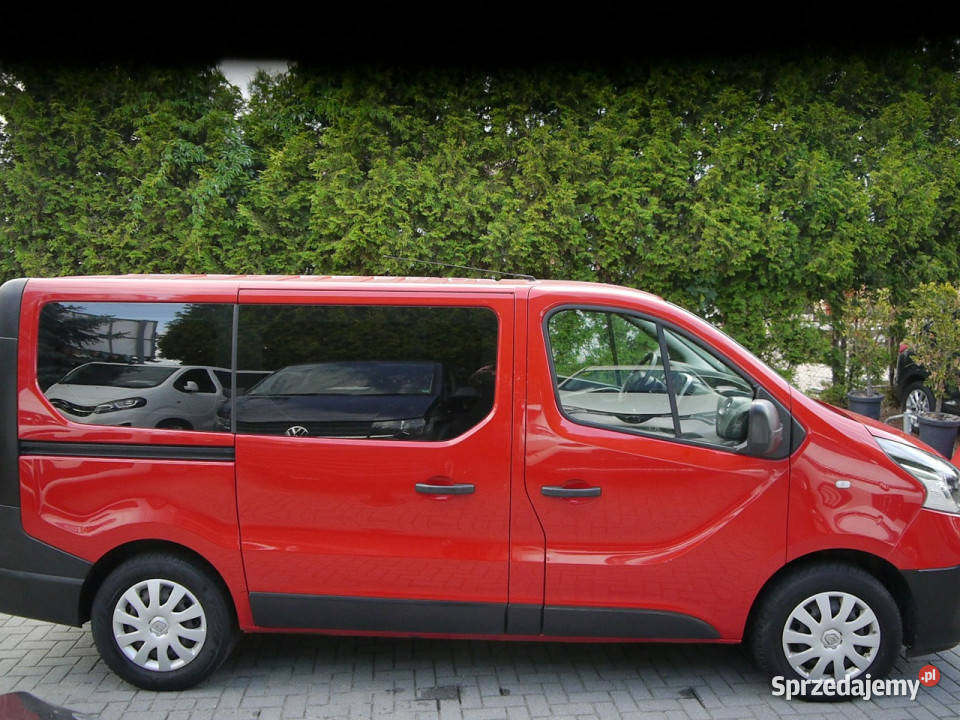 Renault Trafic 9 osob 130 Stan b klima manualna Częstochowa