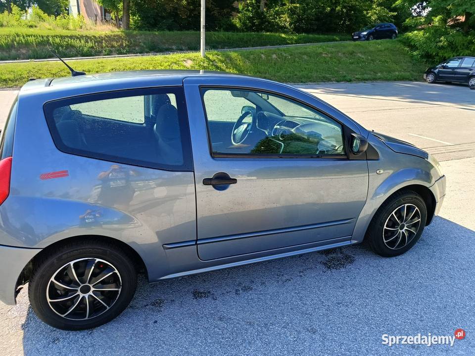 Citroen C2 14 benzyna 2008 świeżo zarejestrowany nieuszkodzony Słomniki