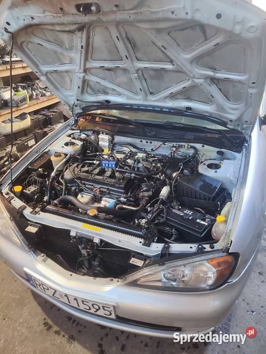 Nissan Primera w gazie lakier metallic Nissan Babice