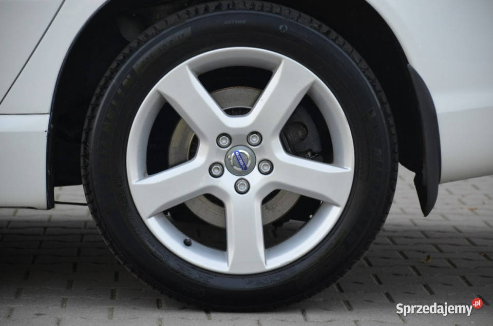 Volvo V70 Białe Zarejestrowane 24D5 185 AWD Lift napęd 4x4