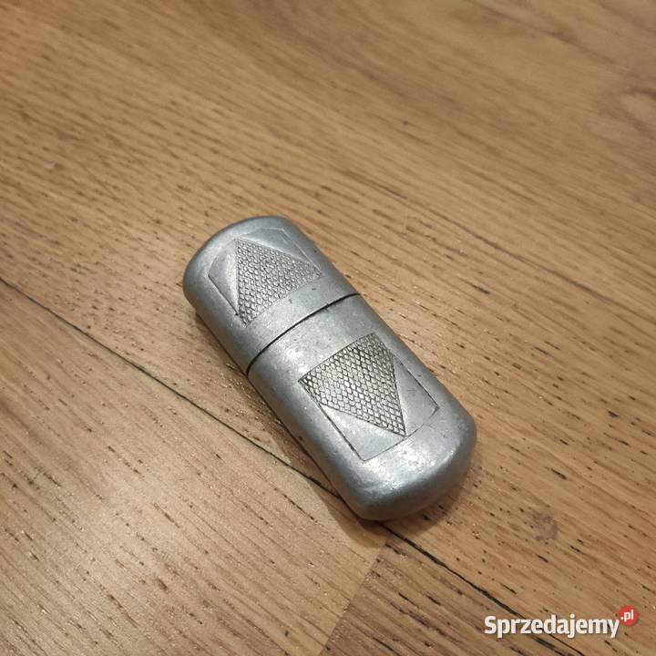 Stara zapalniczka benzynowa Warszawa