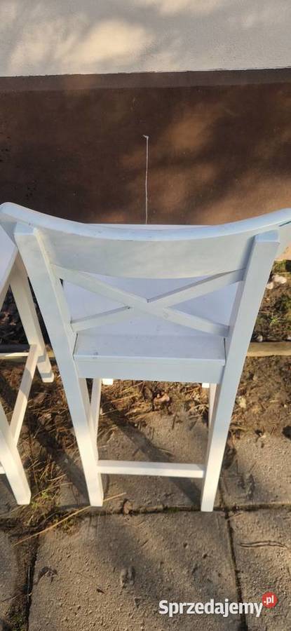 Trzy krzesła białe hoker barowe Ikea Wielgomłyny