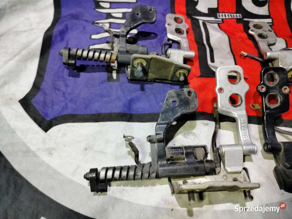 Bmw e46 kombi zawiasy tylnej klapy szyby prawy Zawiasy, bolce i prowadnice Aleksandrów Łódzki