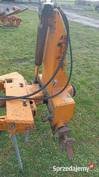 Pług 3 obrotowy huard PR65T sprzedam