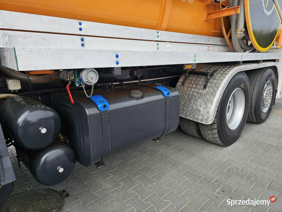 Scania SPULEUDSYR LARSEN WUKO KOMBI DO Samochody ciężarowe świętokrzyskie Daleszyce