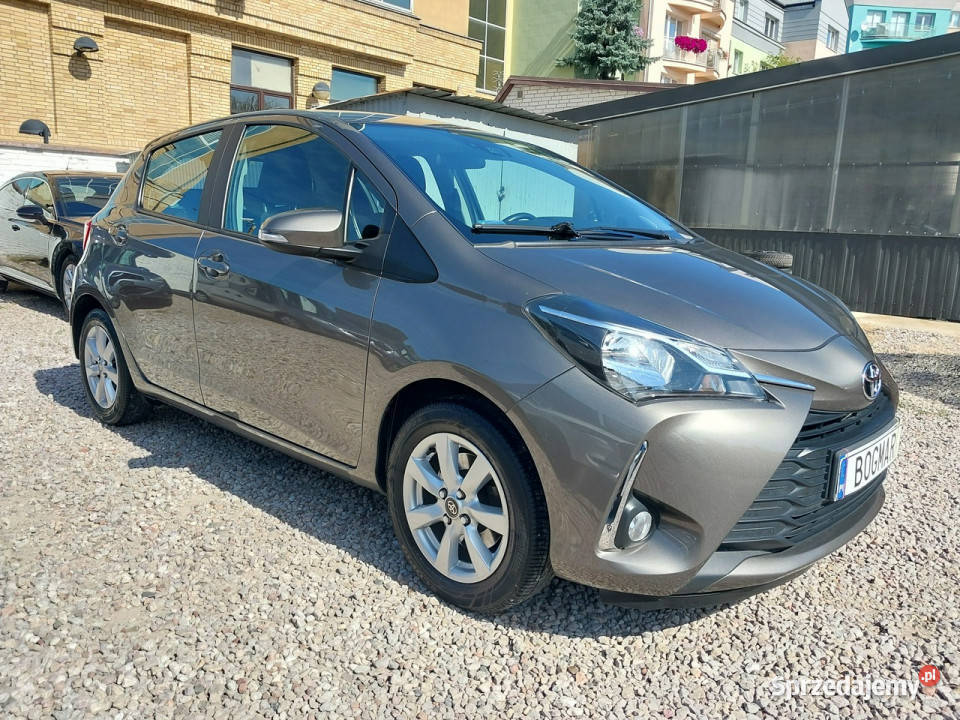 Toyota Yaris 1500 benz SALON Kamera Tempomat Warszawa