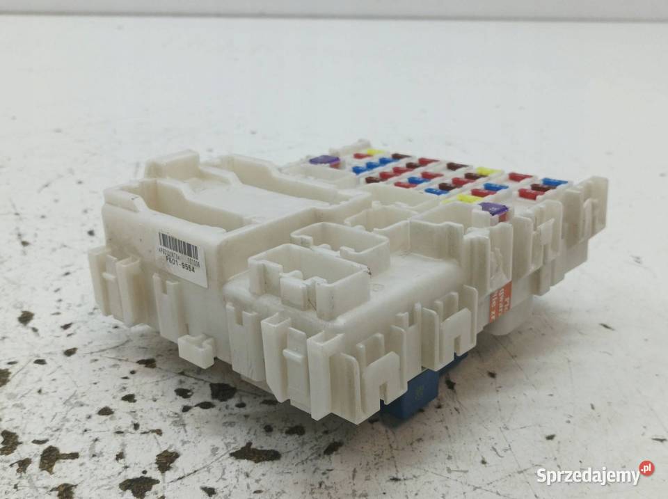 SKRZYNKA BEZPIECZNIKÓW P6019554 12 B Suzuki