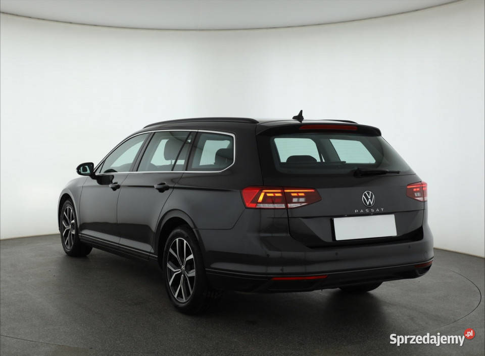 VW Passat 15 TSI światła LED Piaseczno