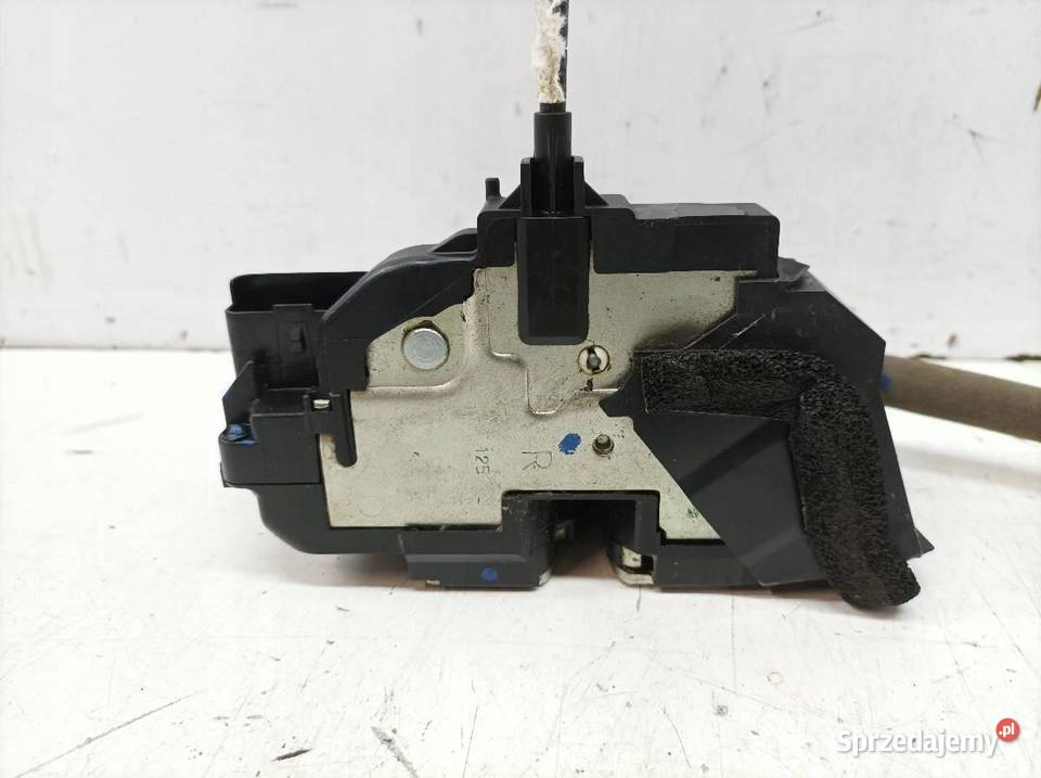 ZAMEK DRZWI PRAWY PRZÓD Renault Kadjar I 2015