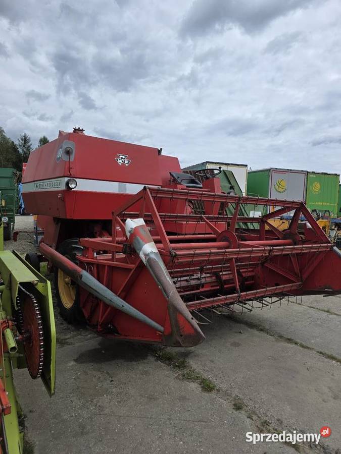 Kombajn zbożowy Massey Ferguson 186 z Niemiec