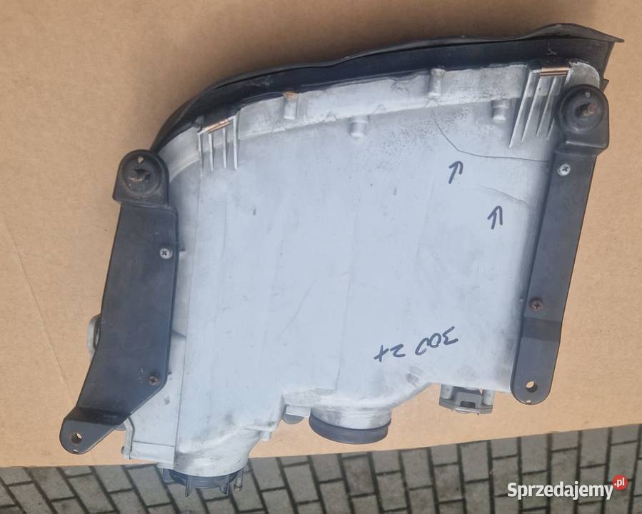 NISSAN 300 ZX 1990 lampa prawa przednia przód