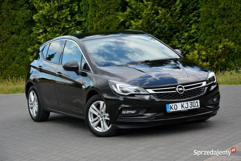 Opel Astra Ledy Front Assist Navi Kamera 2xPark