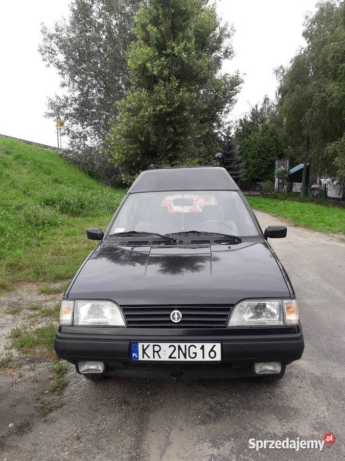 Polonez Truck Caro 16 i karawan Bella Auto z Caro Kraków