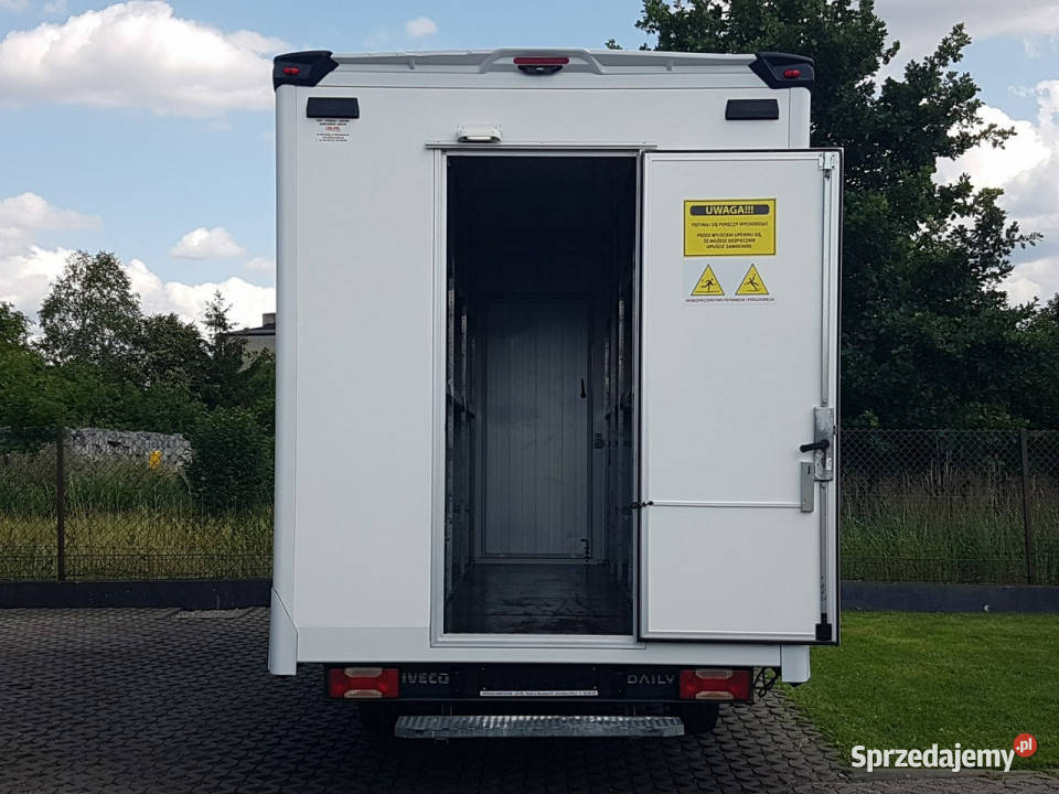 Iveco Daily KONTENER NISKOPODŁOGOWY 443x223x242 Samochody dostawcze śląskie Poręba