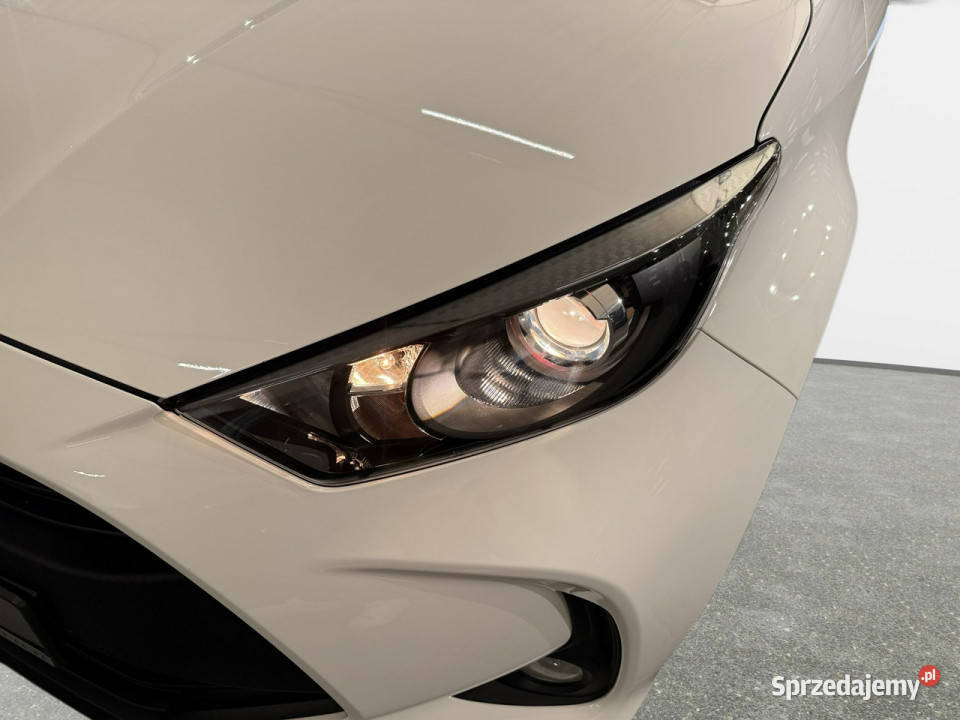 Toyota Yaris VAT 23 Comfort 15VVTi 125 M6 2024 r bluetooth Myślenice
